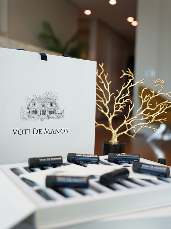 Voti De Manor